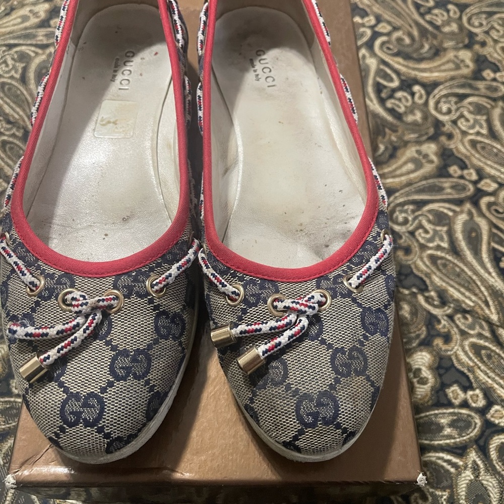 Gucci Women's Blue and Red Ballet Flats